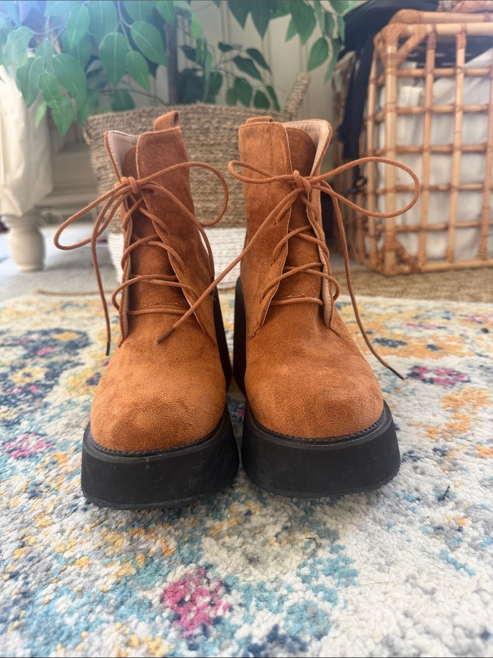 Women’s Lace-Up Platform Ankle Boots - Brown Suede